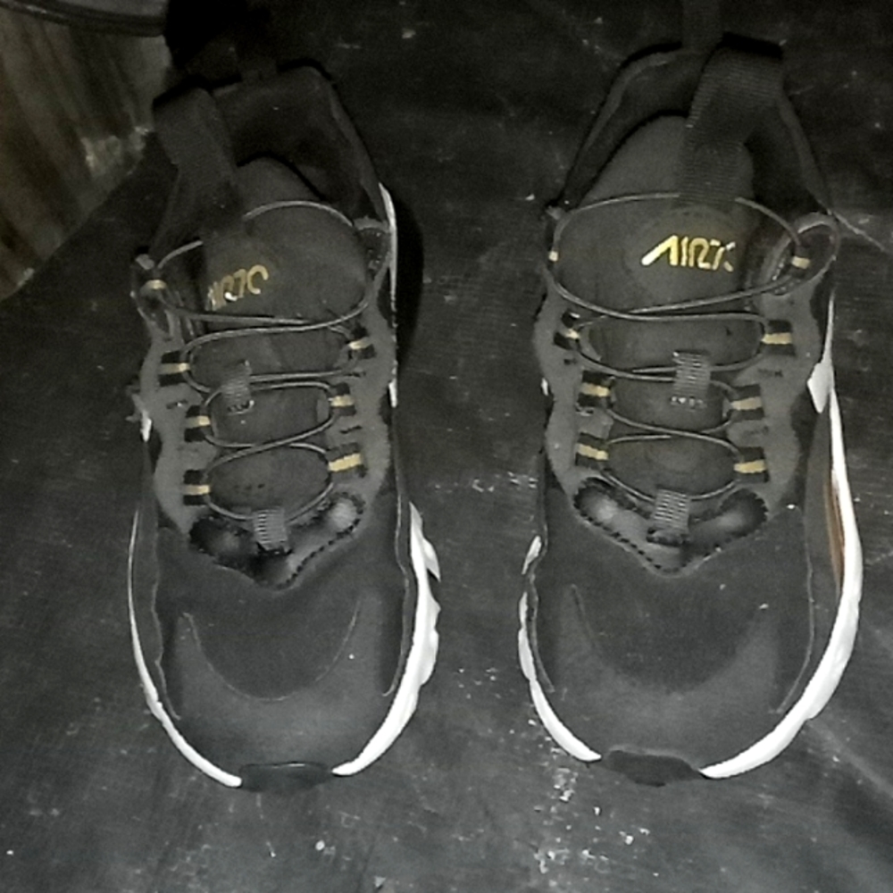 COPY - Air Max 270 metallic gold Size 12C.Retail goes for $120.